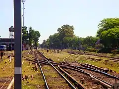 Panorama de las vías con vista hacia Ituzaingó