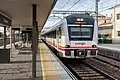 448 con la nueva decoración de Renfe Operadora para Media Distancia en la estación de Calatayud