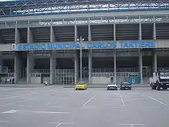 Fachada principal del estadio Carlos Tartiere.