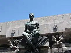 Estatua a Bernardino Rivadavia, en Plaza Miserere