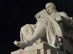 Estatua de Hipólito Unanue