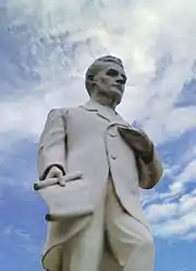 Estatua en San Pedro Sula (Honduras).