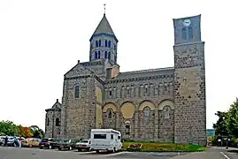 Lateral de la iglesia