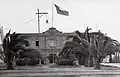 Fachada de la Intendencia de Tacna con la bandera de Chile, año 1920.