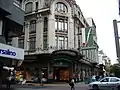 Tienda Falabella, esquina con calle Sarmiento