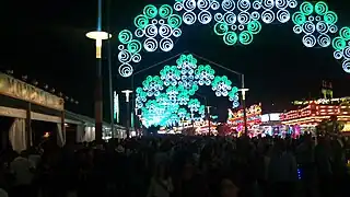 Vista nocturna de la feria en 2011