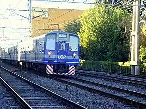 Formación saliendo de la estación Lomas de Zamora, con destino a Glew (2010).