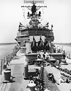 El USS Little Rock en el canal de Suez el 5 de junio de  1975