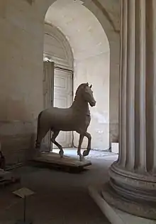 La Galería de esculturas y moldes, zona de la rotonda.