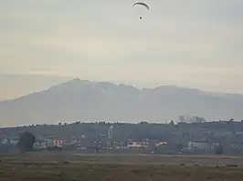 Vista panorámica de Gamonal con la sierra de Gredos al fondo