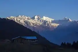 Ganesh, La cordillera vista desde Mu-Kharka, Rasuwa