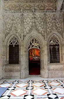 Fachada de la capilla de Sant Jordi, en el palacio de la Generalidad de Cataluña, obra de Marc Safont (1434)