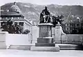 Estatua de Sir Henry May, alrededor de 1930.