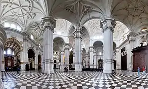 Panorama del interior de la catedral de Granada