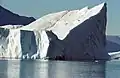 Iceberg en el fiordo Rype