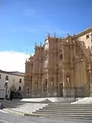 Catedral de Guadix. En el lugar donde se asienta, existió en el siglo X una iglesia hispanovisigoda, Sede Diocesana creada por San Torcuato