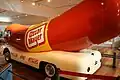 Wienermobile de la empresa Oscar Mayer (años 1950)