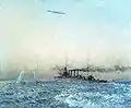 Una pintura del crucero ligero australiano HMAS Sydney y el zepelín alemán L43, luchando en el Mar del Norte, el 4 de mayo de 1917.