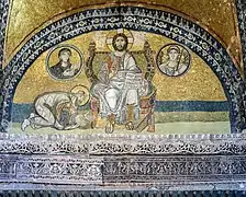 Ídem, mosaico de la Puerta Imperial (con el Emperador León VI posternándose ante Cristo).