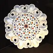 Plato de mármol de la India (variante del plato de castañuelas). Museo del Hermitage. San Petersburgo (Rusia).