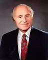 Herb Kohl - empresario y político, senador de los Estados Unidos, ex dueño de los Milwaukee Bucks