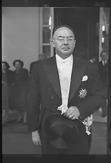 Enrique Hertzog Garaizabal (1897-1981) Ministro de Gobierno de Bolivia  (En 1932)