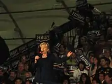 Hillary Clinton haciendo campaña en las primarias demócratas