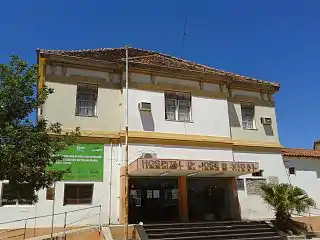 Hospital José Ramón Vidal, acceso principal por calle Necochea 1050.