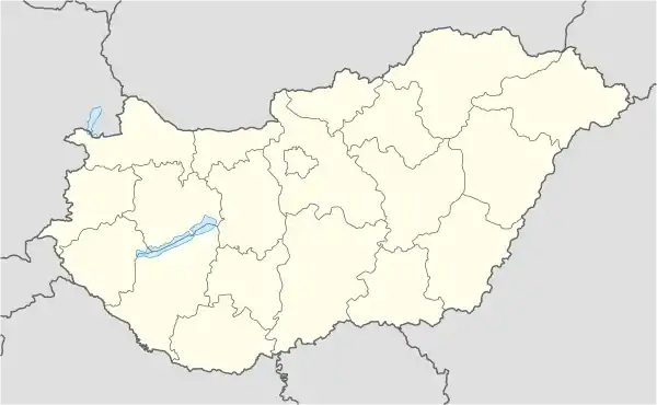 Komárom ubicada en Hungría