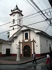 Aspecto exterior de la iglesia.