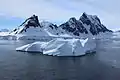 Iceberg en el estrecho de Gerlache.
