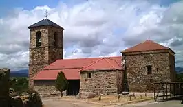 Vista de la iglesia, del siglo XII.