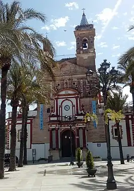 Iglesia Santa María la Blanca en la plaza de Andalucía.