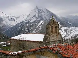 Iglesia de San Juan Bautista en Cabañes.