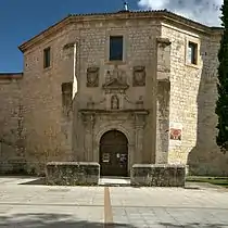 Portada de la iglesia