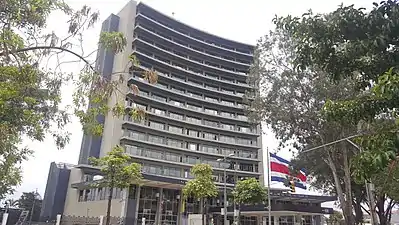 Edificio Jorge Manuel Dengo Obregón, San José, Rafael Sotela Pacheco, 1969-1972.