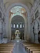 Interior de la basílica Saint-Ferjeux