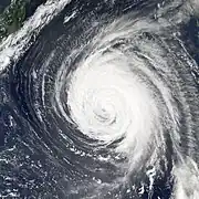 Disipación como tifón el 4 de septiembre