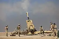 Disparo del Obús M198 por el ejército Iraqi