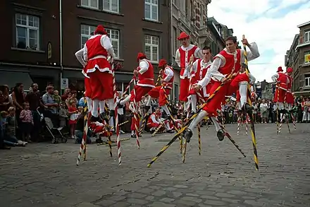 Los zancos de Namur - Año 1411.