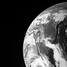 Vista de la Tierra con el dispositivo JunoCam en octubre del año 2013 durante el sobrevuelo de la sonda con rumbo a Júpiter.