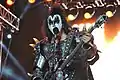 Gene Simmons Voz, bajo