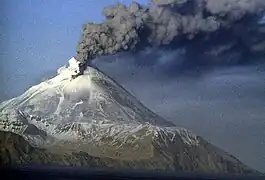 Volcán Kanaga, isla Kanaga Aleutianas