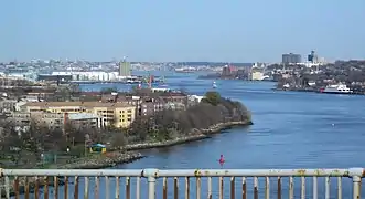 Vista del Kill desde el puente Bayonne