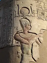 Bajorrelieve: en el templo de Kom Ombo en Egipto.