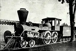 La locomotora en 1902 o 1903, con cabina de madera.