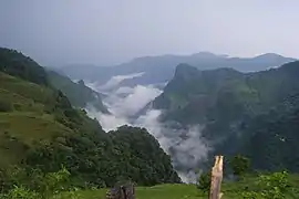 Sierra de Tenango localizada al este del territorio.