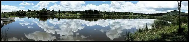 La laguna de Apizaquito se encuentra en la comunidad de Apizaquito, en el municipio de Apizaco, Tlaxcala, México.