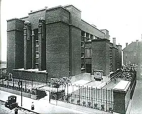 El Larkin Administration Building, de Lloyd Wright, Búfalo (Nueva York) (1904–1906)