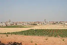 Vista de Las Pedroñeras desde la carretera de La Alberca.